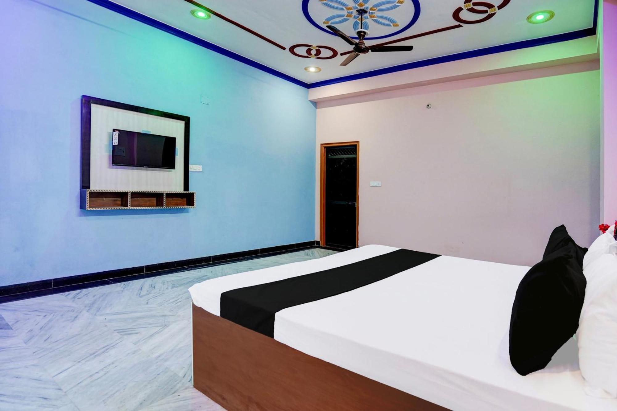 Hotel O J.D. Palace Varanasi Exteriör bild