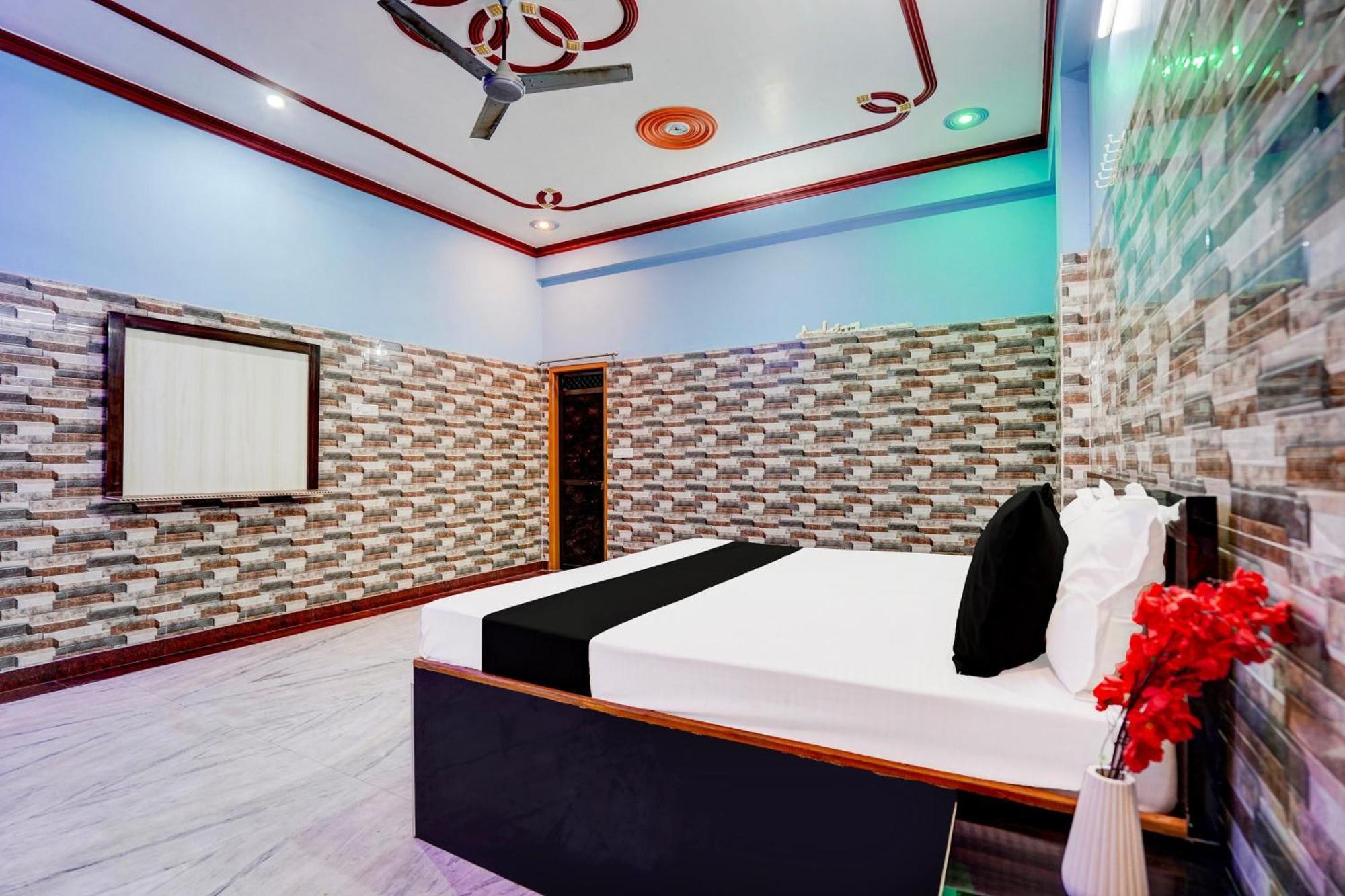 Hotel O J.D. Palace Varanasi Exteriör bild