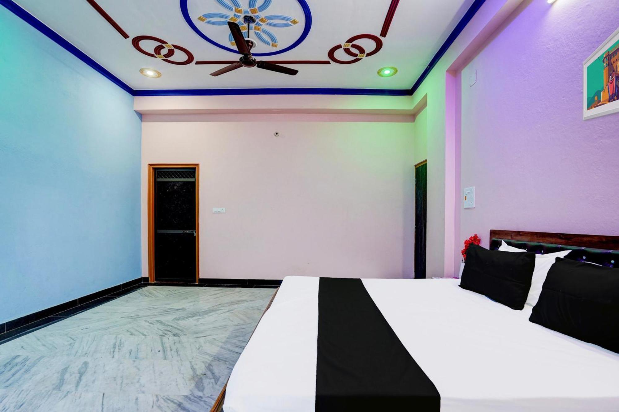 Hotel O J.D. Palace Varanasi Exteriör bild