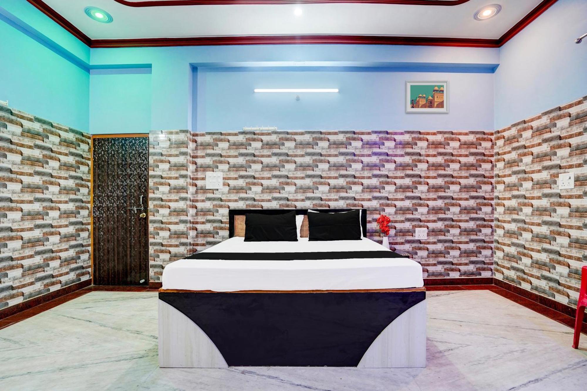 Hotel O J.D. Palace Varanasi Exteriör bild